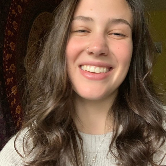 Meet your Posher, Avril - Picture 1 of 1